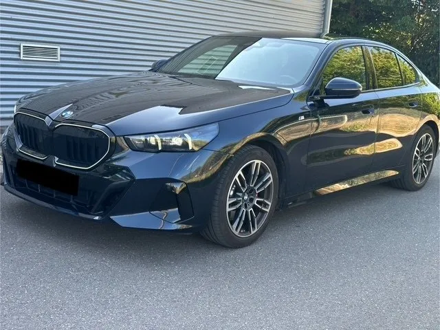 BMW 5 Series 520 M-Pack 2024 — 1
